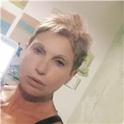 Docente di scuola media impartisce lezioni di matematica a studenti elementare, media.e sussidio compiti nelle altre materie durante la*anno scolastic